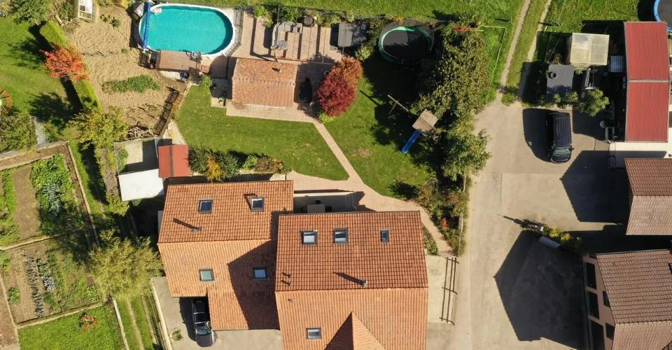 Villa di 6,5 locali, grande giardino, piscina,... – foto 2 di 26