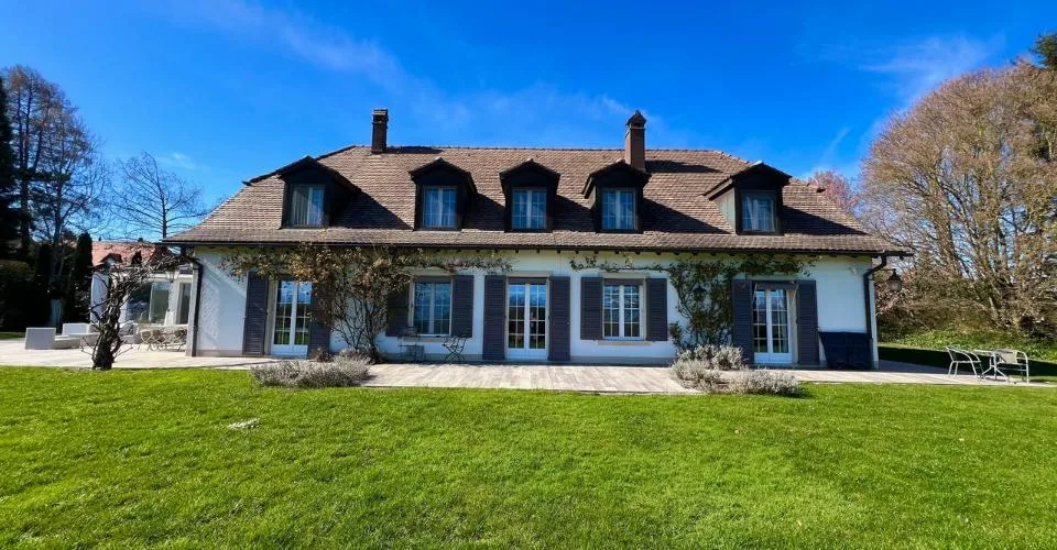Proprietà di charme, panorama grandioso, eleganza assoluta su 420 m2 – foto 3 di 26