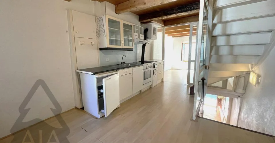 Cressier (au Centre du Village historique), charmante maison mitoyenne de 3 pièces (~ 63 m2 habitables) – foto 6 di 30