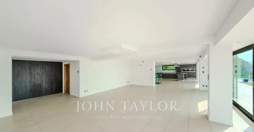 Opportunité à saisir ! Villa d'exception avec vue époustouflante sur l – photo 6 sur 26