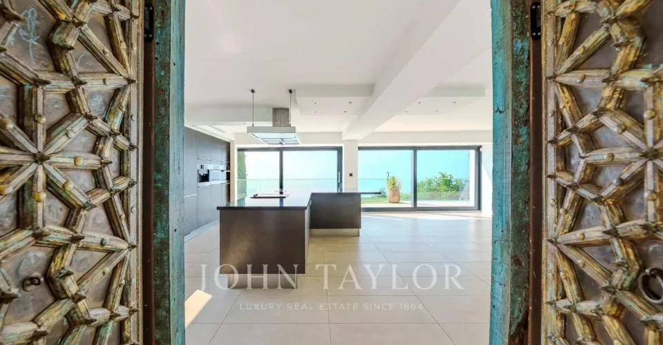Opportunité à saisir ! Villa d'exception avec vue époustouflante sur l – photo 9 sur 26