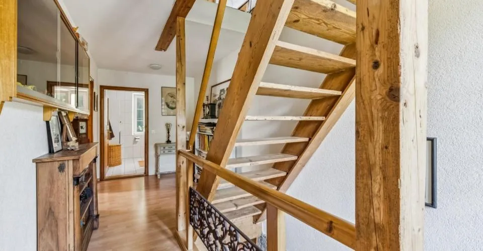 Maison de caractère rénovée aux grands volumes – Foto 12 von 26