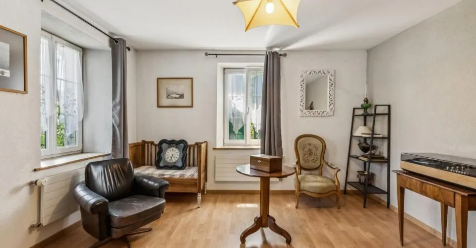 Maison de caractère rénovée aux grands volumes – Foto 9 von 26