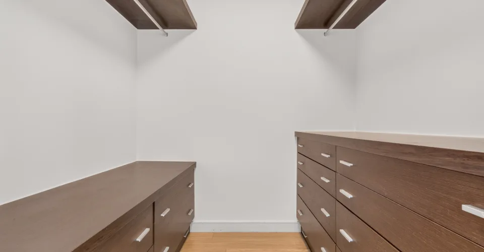 TOWNHOUSE – photo 11 of 38