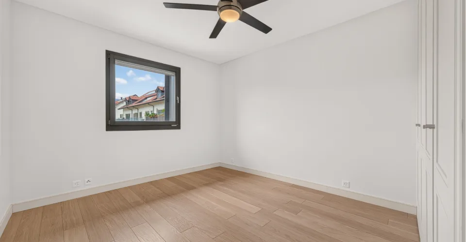 TOWNHOUSE – photo 7 of 38