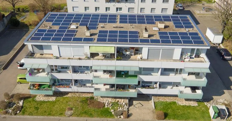 ***3'ZWG**BRAND-Neue Küche und Bad**30m2 Wo/Essen**14m2 Balkon – Foto 13 von 20