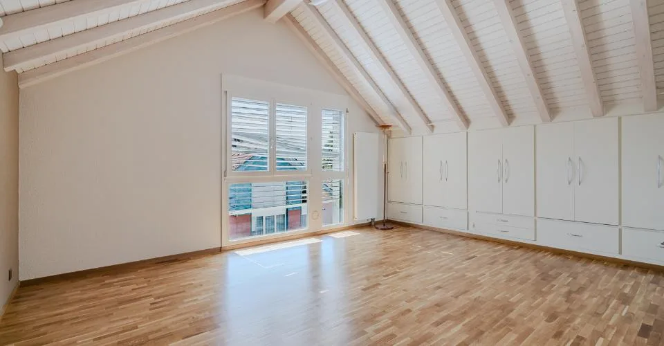 Très beau duplex lumineux et spacieux de 5 pièces à Plan-les-Ouates en attique avec espace indépendant en plus – Foto 40 von 48