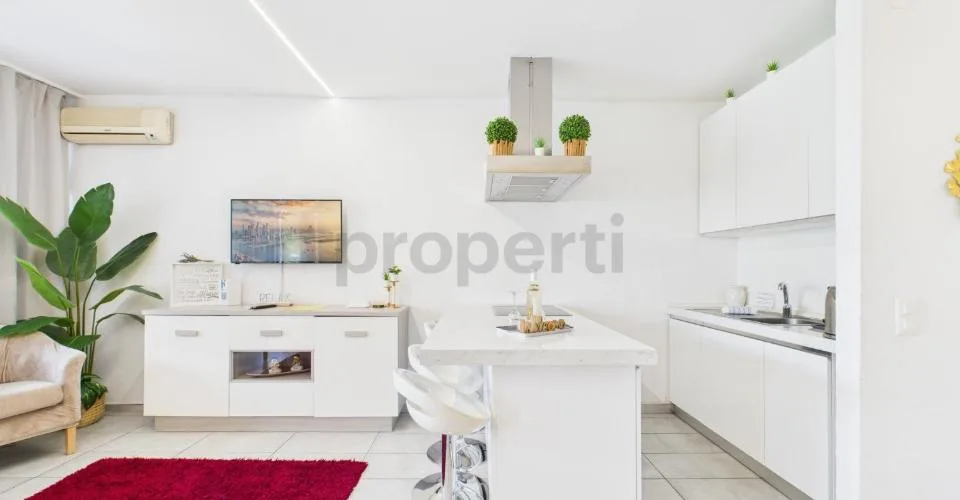 Appartement de 2,5 pièces avec vue sur le lac et piscine en copropriété  idéal comme résidence principale, secondaire ou investissement pour locations de courte durée ! – photo 12 sur 20