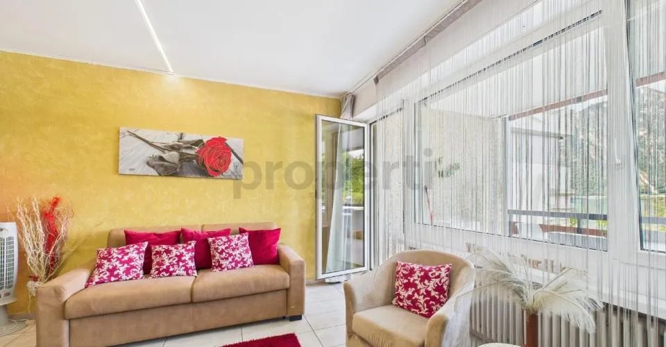 Appartement de 2,5 pièces avec vue sur le lac et piscine en copropriété  idéal comme résidence principale, secondaire ou investissement pour locations de courte durée ! – photo 14 sur 20