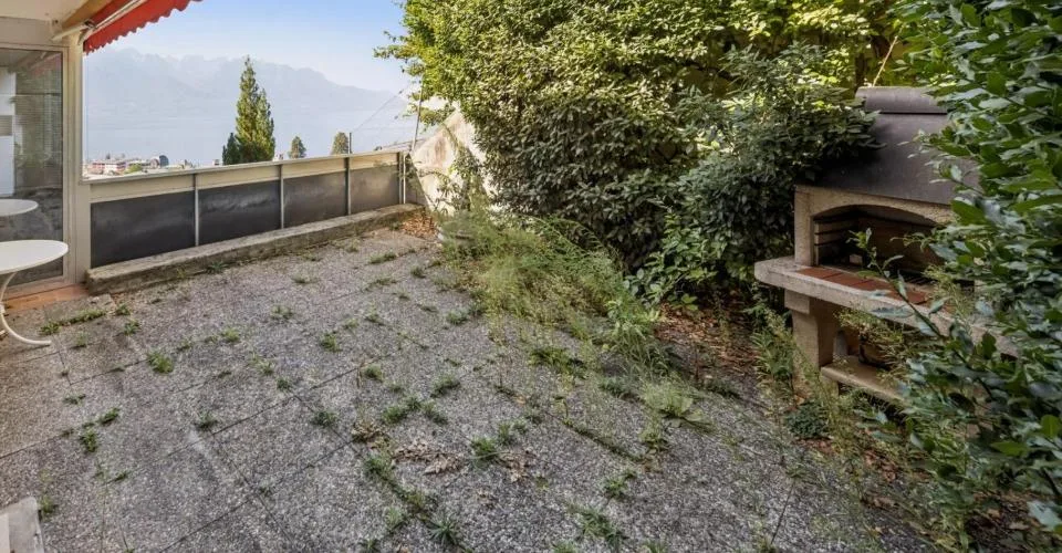 Charmant 2.5 pièces avec grande terrasse et vue sur le lac – foto 17 di 28