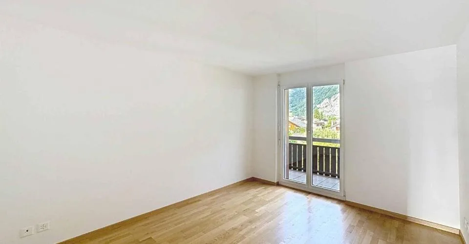 Ampio appartamento di 4.5 locali con 137.7 m2, soppalco e balconi coperti – foto 5 di 22