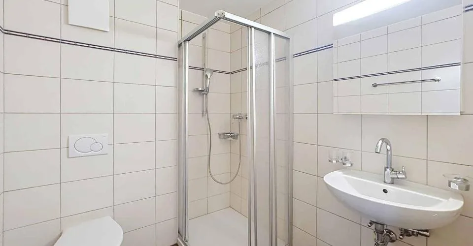 Ampio appartamento di 4.5 locali con 137.7 m2, soppalco e balconi coperti – foto 10 di 22