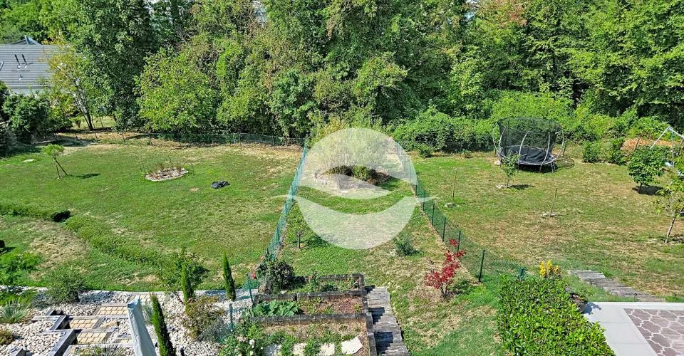 Charmante villa avec jardin et belle vue dégagée – Foto 13 von 26