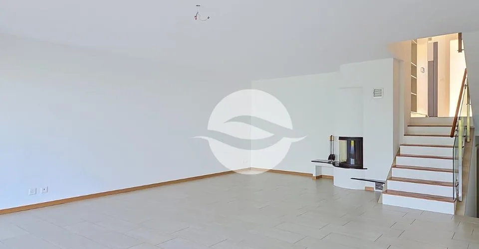 Charmante villa avec jardin et belle vue dégagée – Foto 5 von 26