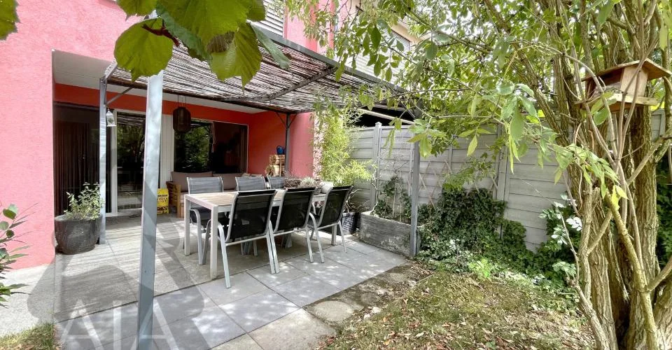 Cudrefin (à deux pas du Lac), très belle villa mitoyenne de 5,5 pièces avec jardin – Foto 6 von 37