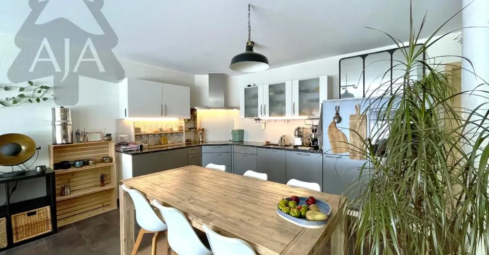 Cudrefin (à deux pas du Lac), très belle villa mitoyenne de 5,5 pièces avec jardin – Foto 9 von 37