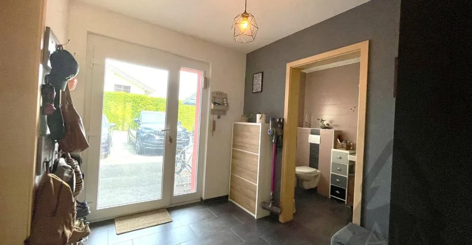 Cudrefin (à deux pas du Lac), très belle villa mitoyenne de 5,5 pièces avec jardin – Foto 7 von 37