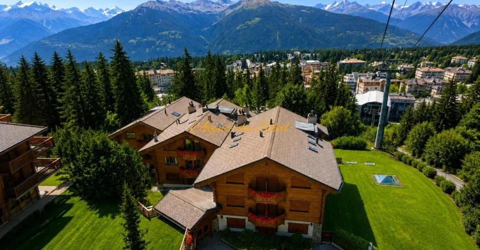 Appartement Ski-in/Ski-out de standing de 4.5 pièces avec piscine privée au coeur de Crans ! – Foto 13 von 25