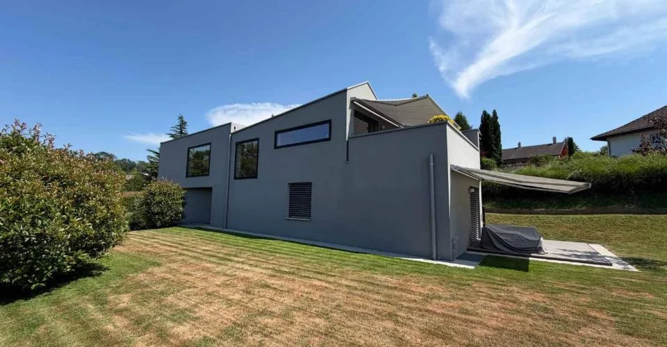 Magnifique et rare villa individuelle moderne de 7.5 pièces – photo 2 sur 25