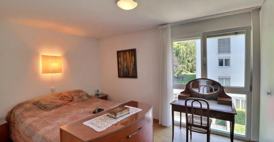Für Investoren: 5,5-Zimmer-Wohnung in einem sehr ruhigen Viertel mit schöner Aussicht – Foto 9 von 26