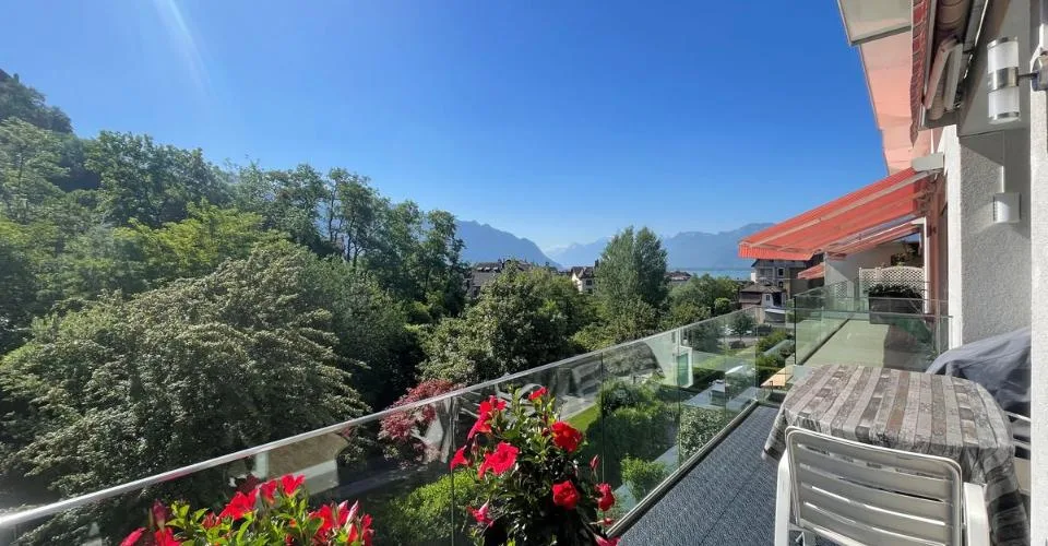Für Investoren: 5,5-Zimmer-Wohnung in einem sehr ruhigen Viertel mit schöner Aussicht – Foto 3 von 26