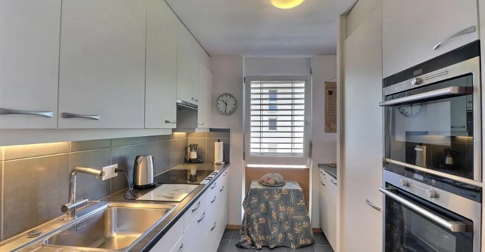 Für Investoren: 5,5-Zimmer-Wohnung in einem sehr ruhigen Viertel mit schöner Aussicht – Foto 7 von 26