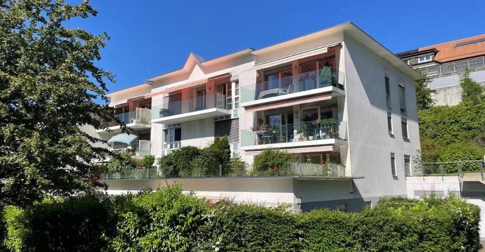 Für Investoren: 5,5-Zimmer-Wohnung in einem sehr ruhigen Viertel mit schöner Aussicht – Foto 5 von 26