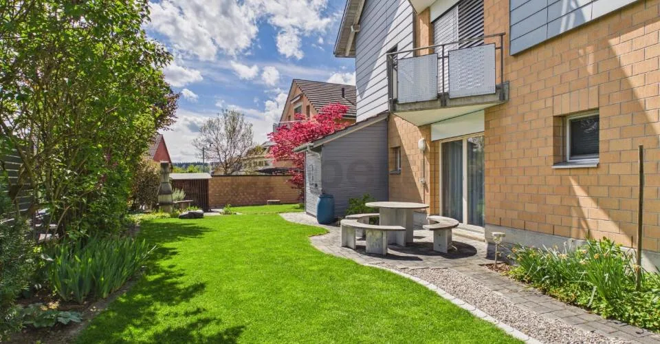 Ampia casa unifamiliare di 7,5 stanze con balcone – foto 25 di 27