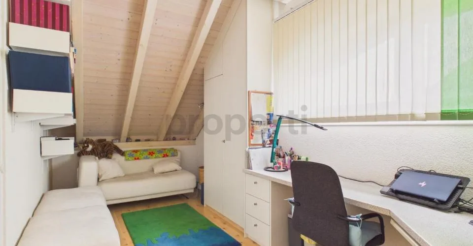 Ampia casa unifamiliare di 7,5 stanze con balcone – foto 23 di 27