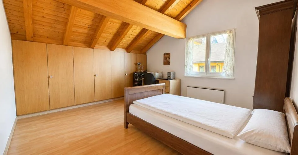 EINZELNE VILLA MIT 5,5 ZIMMERN, GARTEN UND VERANDA IN SAXON – Foto 10 von 24