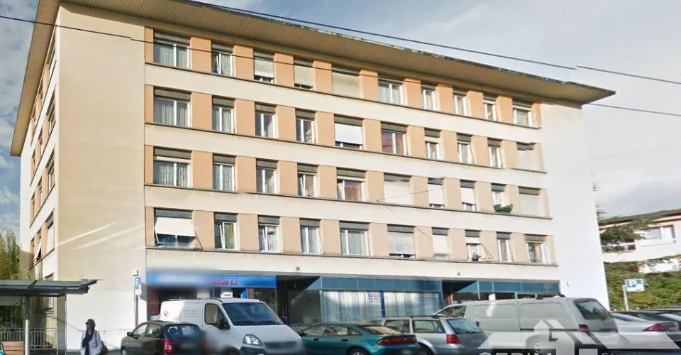 Charmant 3 pièces au rez inférieur à Lausanne