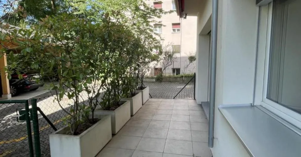 Charmant appartement de 2.5 pièces au rez à Lausanne