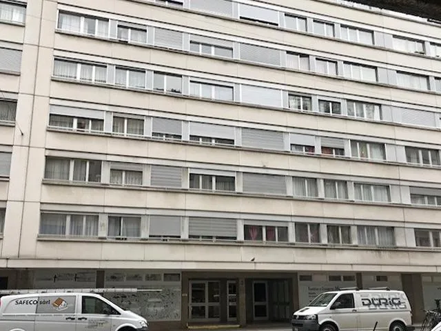Bel appartement de 4 pièces au 6ème étage. 93m2 environ.