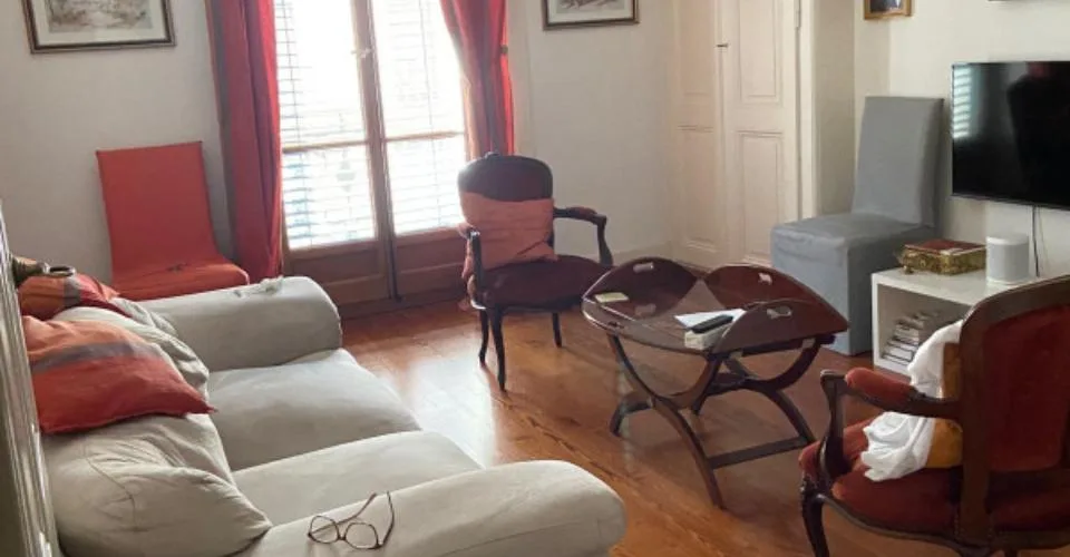 Appartement lumineux de 3 pièces avec balcon à la Jonction
