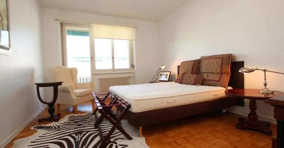 4 Zimmer möbl. Wohnobjekt in Genève – foto 2 di 5