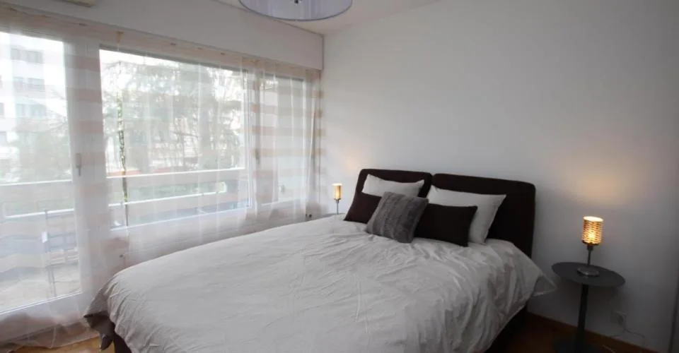 4 Zimmer möbl. Wohnobjekt in Genève – Foto 2 von 7