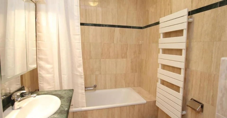 4 Zimmer möbl. Wohnobjekt in Genève – Foto 5 von 7