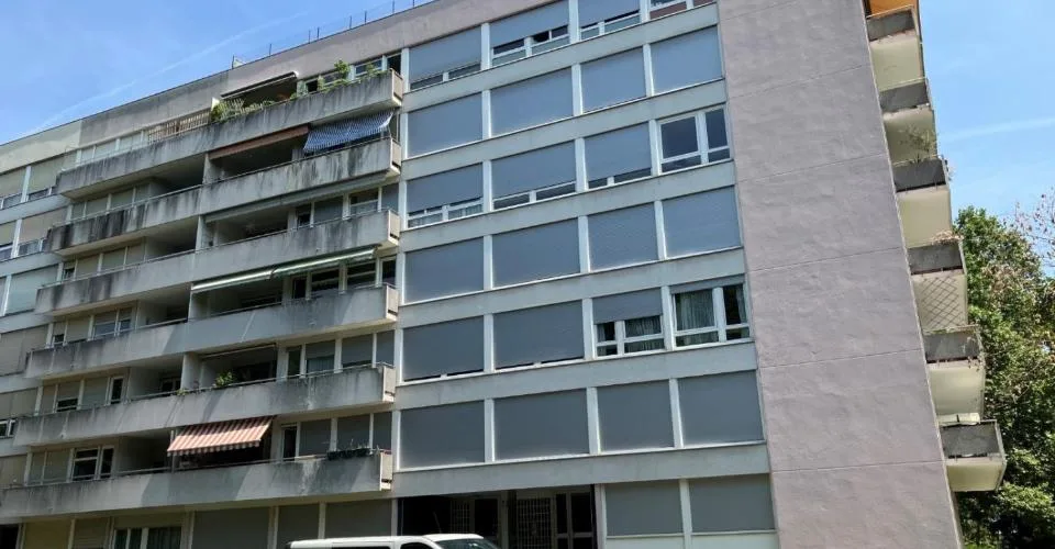 Grand appartement de 4 chambres au 6ème étage avec balcon