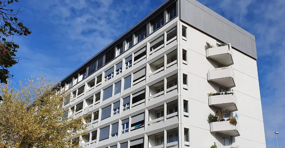 Bel appartement de 3 pièces, d'environ 48 m2, au 7ème étage.