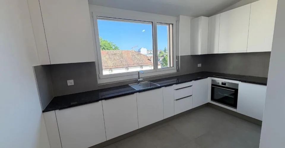 6 Zimmer Wohnung in Chêne-Bourg – Foto 2 von 5