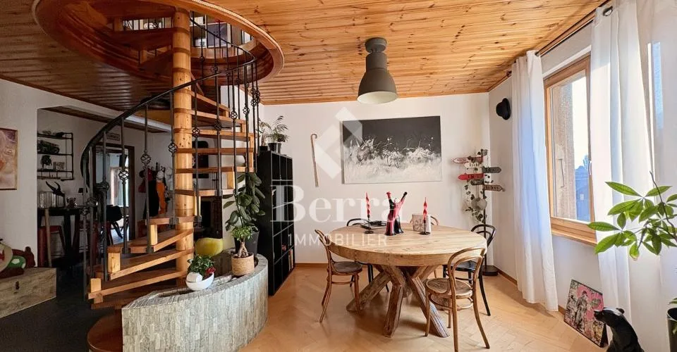 Duplex de 4.5 pièces au charme unique