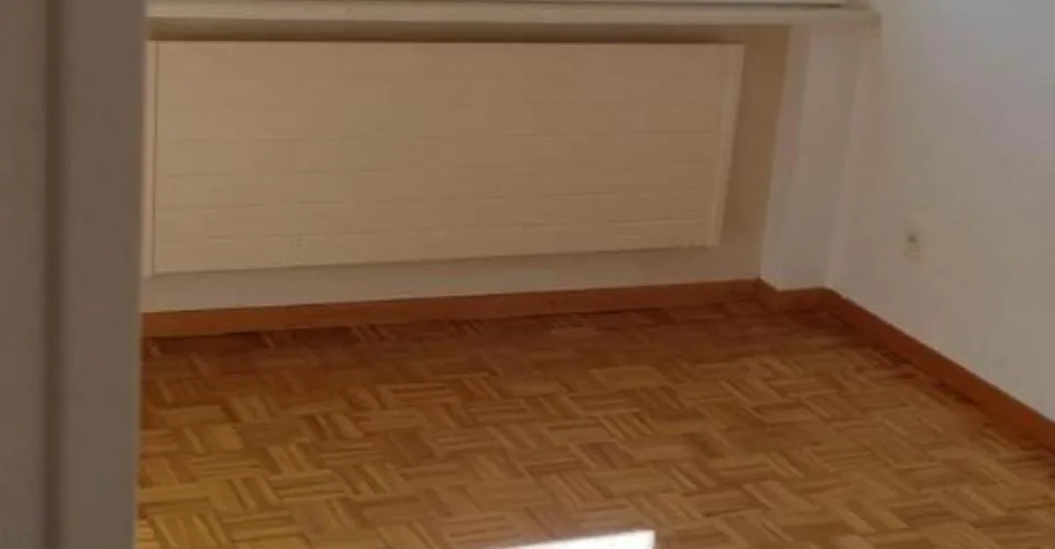 Spacieux 4 pièces avec balcon et place de parc-garage – foto 5 di 11
