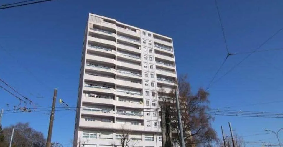 Appartement de 2 pièces au 8ème étage