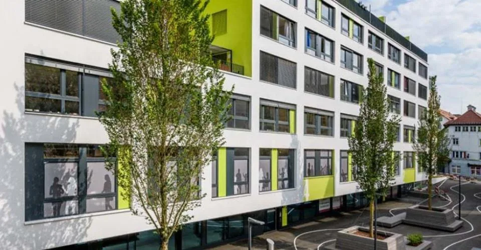 Moderne ! Appartement de 2.5 pièces en plein centre-ville !