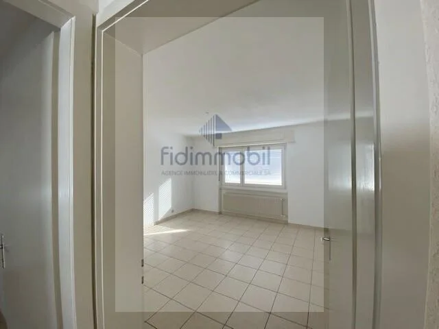 4 Zimmer Wohnung, 2300 La Chaux-de-Fonds