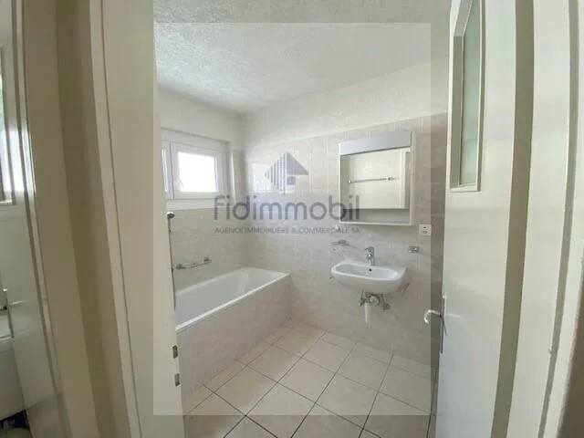 4 Zimmer Wohnung, 2300 La Chaux-de-Fonds