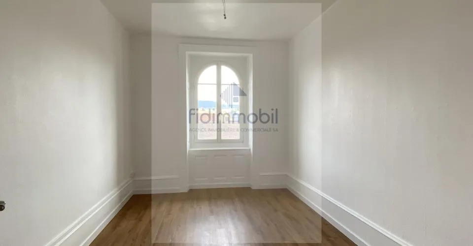Magnifique appartement de 3 pièces, entièrement rénové – photo 3 sur 9