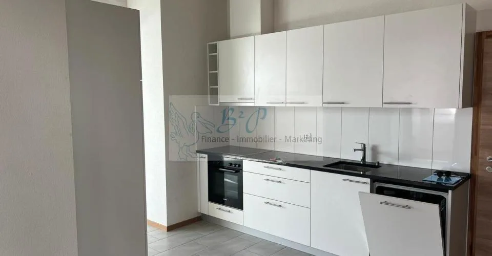 Un appartement de 3.5 pièces est à louer sur la Chaux-de-Fonds ! – Foto 2 von 10