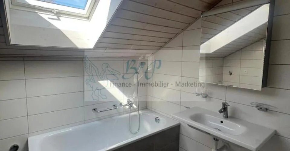 Un appartement de 3.5 pièces est à louer sur la Chaux-de-Fonds ! – Foto 3 von 10