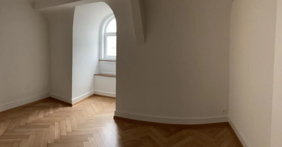 2 Zimmer Wohnung in La Chaux-de-Fonds – Foto 2 von 11